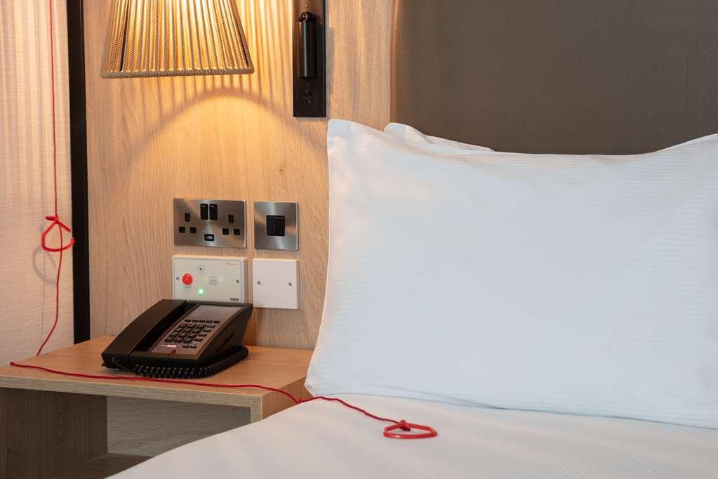 Отель Doubletree By Hilton London Elstree Богемвуд Номер фото