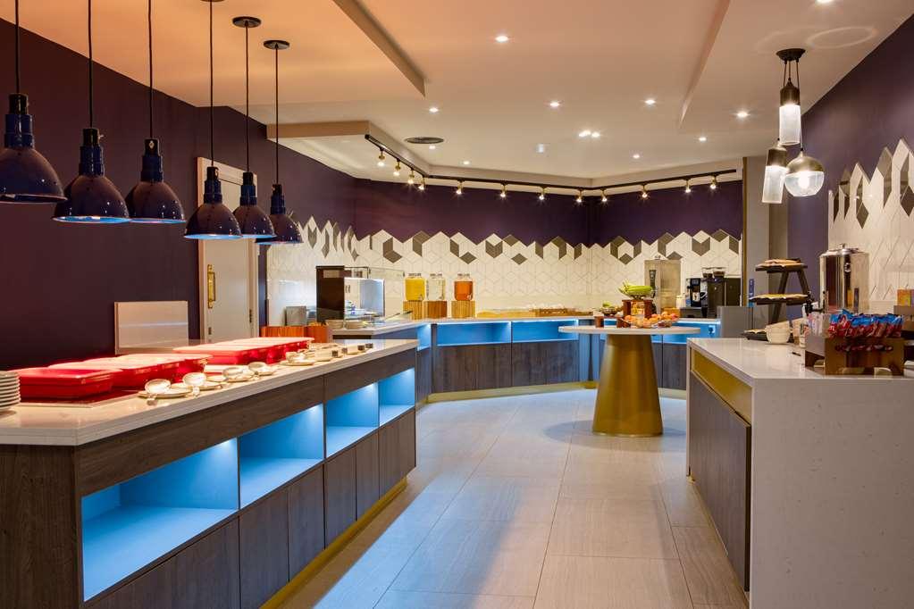 Отель Doubletree By Hilton London Elstree Богемвуд Экстерьер фото