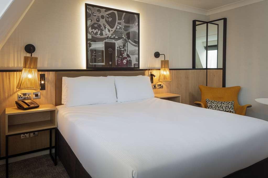 Отель Doubletree By Hilton London Elstree Богемвуд Номер фото
